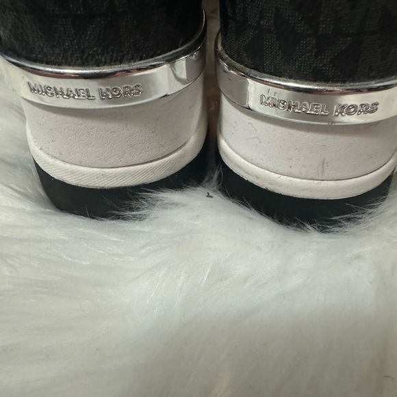Micheal Kors sneakers worn once - Picture 4 of 4